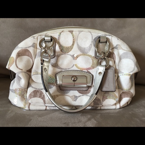 Coach Handbags - 🌸 PRICE DROP!! 🌸 Coach Kristin Satchel